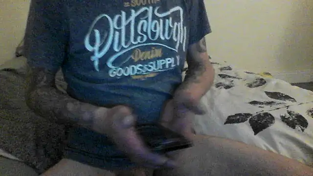 allnaked00 online show from April 30, 1:01 am