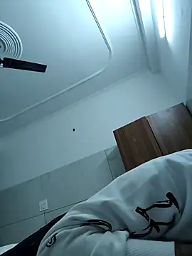 13lusty online show from March 1, 11:06 am