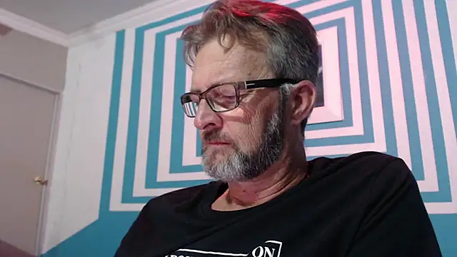 Snapshot of itsmeyes69 chatting on February 27, 9:04 pm itsmeyes69 online show from February 27, 9:04 pm