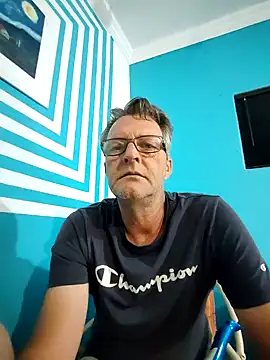 Snapshot of itsmeyes69 chatting on January 10, 10:15 pm itsmeyes69 online show from January 10, 10:15 pm