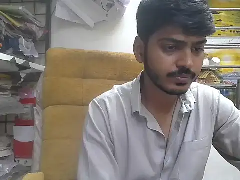 cute modell online show from February 14, 12:11 pm