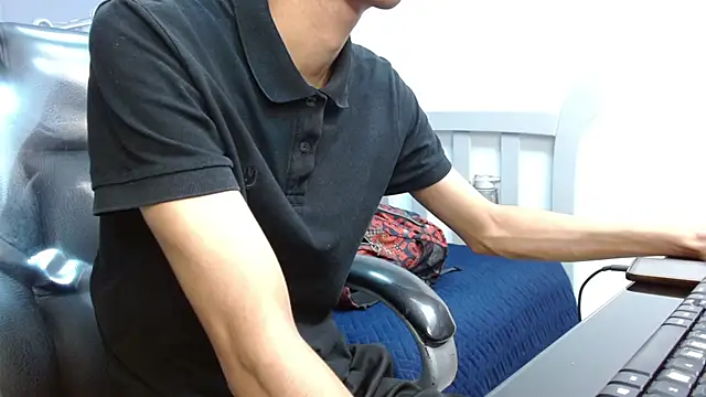 HarolddXL online show from March 10, 12:38 pm