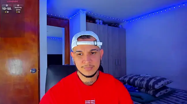 austinoficial online show from March 8, 1:04 am