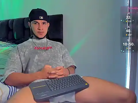 austinoficial online show from February 21, 9:27 pm