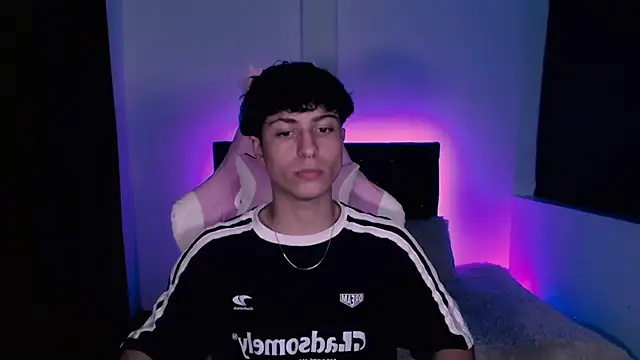 Evan Hunter online show from January 30, 12:29 am