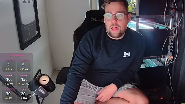 justinitt online show from February 9, 11:36 am