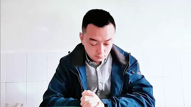 Snapshot of swg176 chatting on October 20, 12:36 am swg176 online show from October 20, 12:36 am