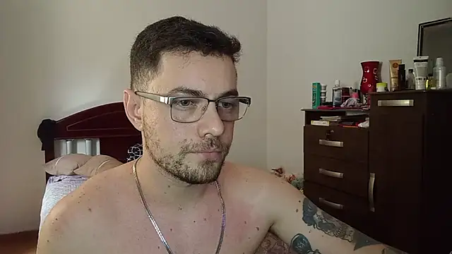 Dyllan   online show from May 26, 2:46 pm