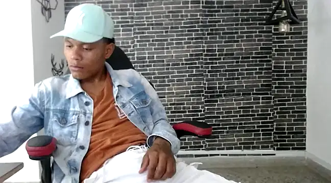 Kalvin Brownn online show from January 30, 1:11 am