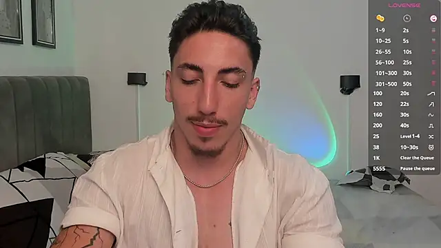 dylanspencer28 online show from January 25, 10:29 am