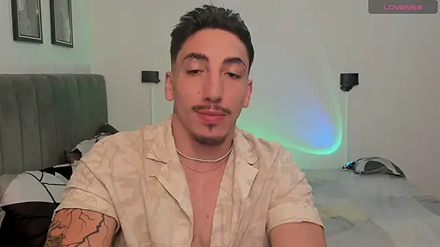 dylanspencer28 online show from January 24, 7:07 pm