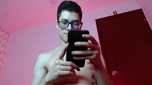 wolfandsky online show from February 11, 12:43 pm