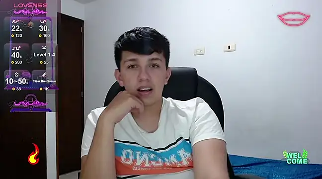 Snapshot of Alan_red chatting on February 14, 2:39 am Alan red online show from February 14, 2:39 am