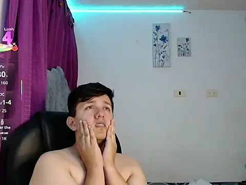 Snapshot of Alan_red chatting on October 25, 2:24 am Alan red online show from October 25, 2:24 am