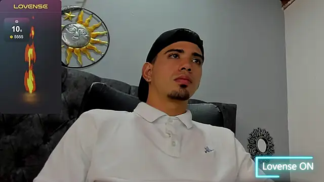 Snapshot of RYAN_PATERSON chatting on February 13, 8:13 pm RYAN PATERSON online show from February 13, 8:13 pm