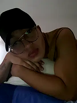 Diegosavage3 online show from September 12, 9:37 pm