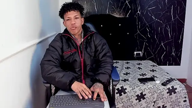 carlos alber12 online show from November 3, 2:41 pm