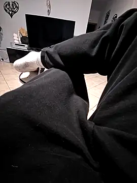 Velly82 online show from April 1, 4:48 pm