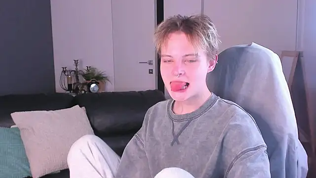 DemianEnglen online show from October 15, 9:55 pm