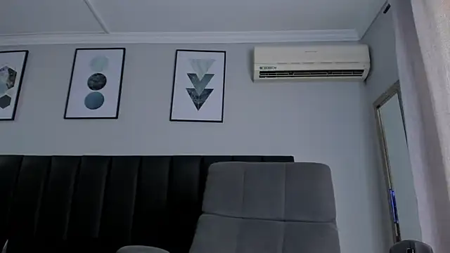 Alezzandro  online show from March 21, 1:23 pm