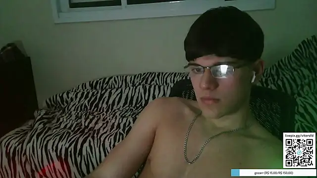 vitorsafado19 online show from October 19, 5:45 am