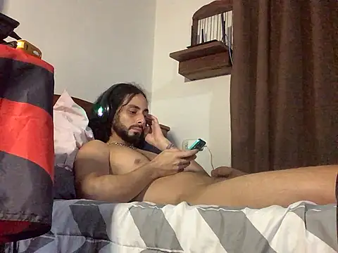 Nooneisthis online show from January 17, 8:06 am