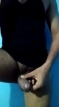 Snapshot of randit7 chatting on March 16, 4:01 pm randit7 online show from March 16, 4:01 pm