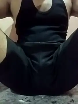 Snapshot of randit7 chatting on February 16, 12:54 pm randit7 online show from February 16, 12:54 pm