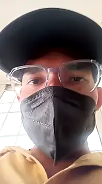 Snapshot of randit7 chatting on January 25, 7:28 am randit7 online show from January 25, 7:28 am