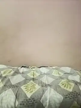 Snapshot of randit7 chatting on February 12, 2:14 am randit7 online show from February 12, 2:14 am