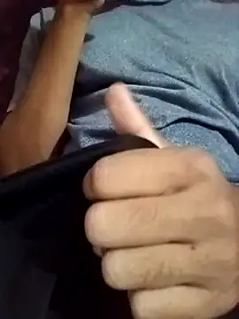 Snapshot of randit7 chatting on January 27, 4:11 pm randit7 online show from January 27, 4:11 pm