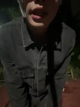 Snapshot of Phil_6677 chatting on September 25, 4:06 pm Phil 6677 online show from September 25, 4:06 pm