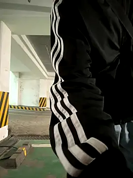 Snapshot of Phil_6677 chatting on October 22, 10:02 pm Phil 6677 online show from October 22, 10:02 pm