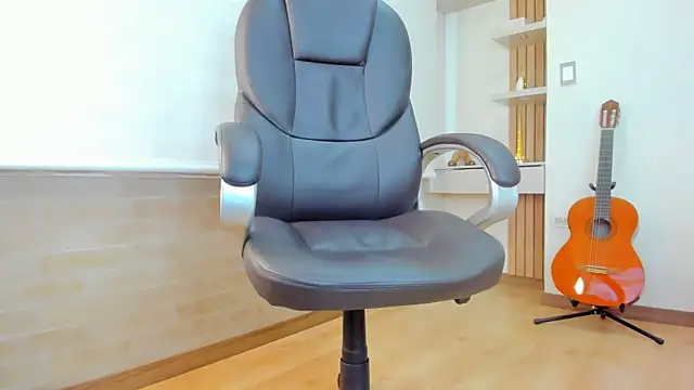 Tombarden online show from December 22, 8:28 pm