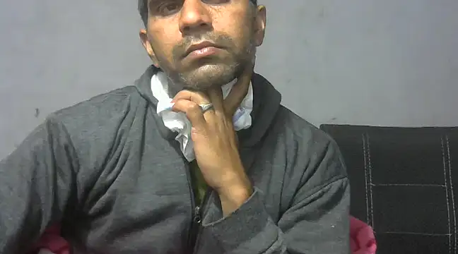 Snapshot of Nightservice27 chatting on February 4, 5:01 pm Nightservice27 online show from February 4, 5:01 pm