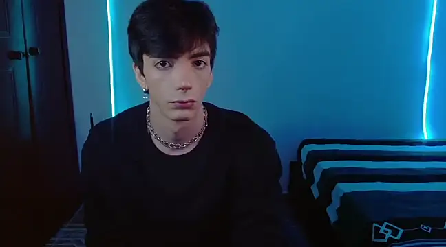 H3ll B0I online show from March 1, 2:48 am