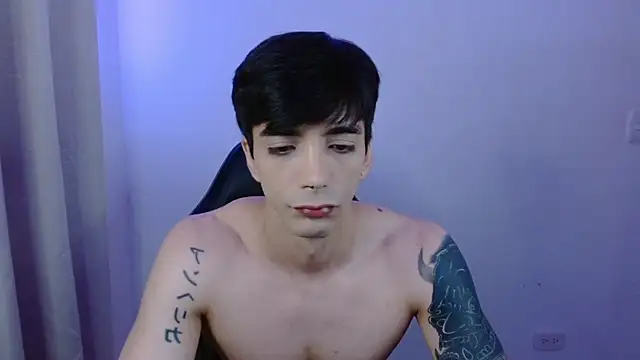 H3ll B0I online show from March 21, 3:32 am