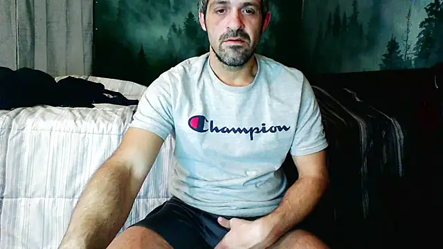 Snapshot of Troyt87 chatting on January 11, 9:04 am Troyt87 online show from January 11, 9:04 am