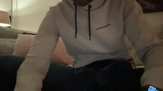 bullyboyy online show from November 15, 5:26 pm