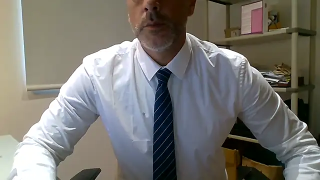 66MA69 online show from April 11, 7:45 am