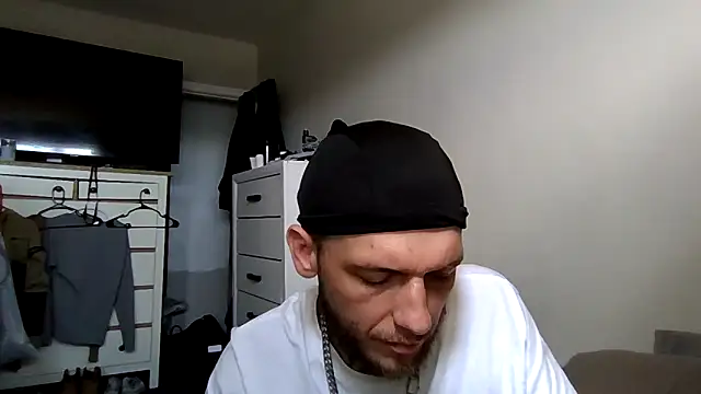 cruz815 online show from April 14, 2:27 pm