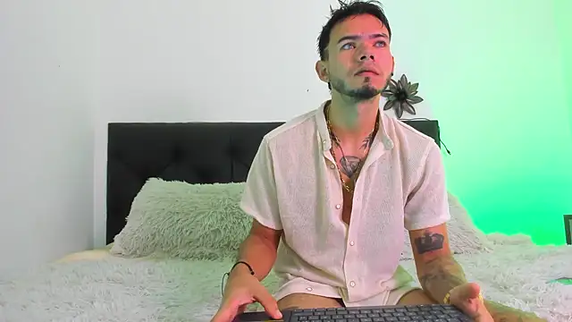 Niick01  online show from March 8, 5:09 pm