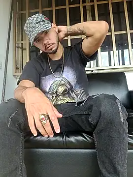 Niick01  online show from October 22, 6:21 pm