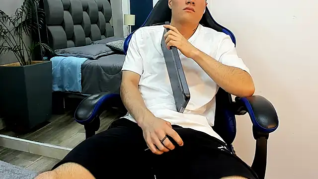 roan birkin online show from November 5, 9:28 pm