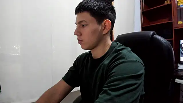 JamesCr  online show from March 1, 7:48 pm