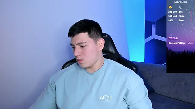 JamesCr  online show from January 14, 3:44 am