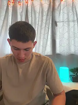 JamesCr  online show from February 18, 1:22 pm