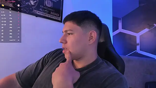 JamesCr  online show from September 12, 3:06 am