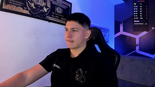 JamesCr  online show from September 9, 2:55 am