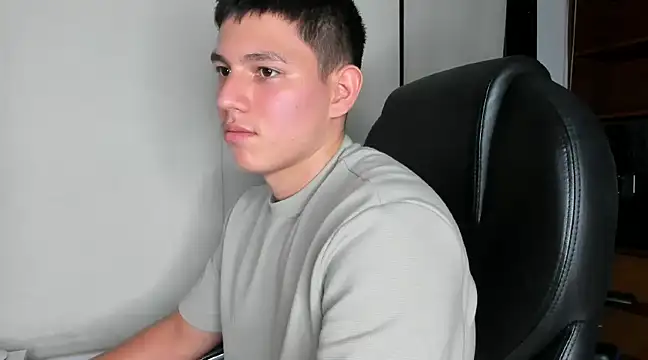 JamesCr  online show from February 21, 11:54 pm